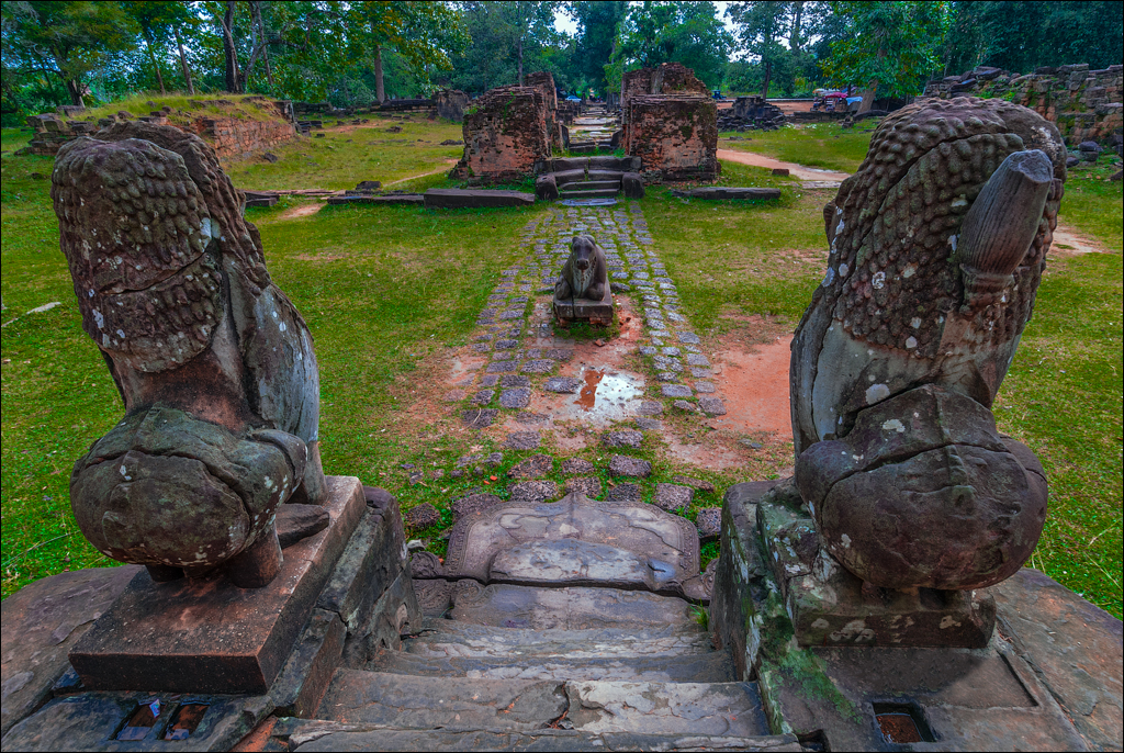 Roulous Prea Khan Nov209 031